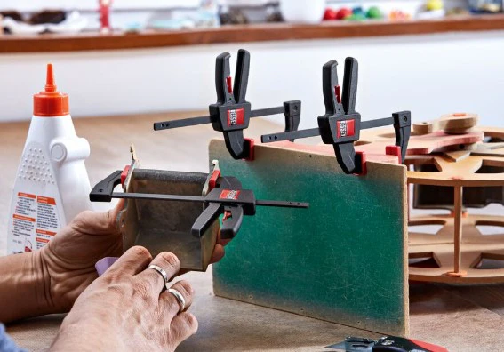 Bessey EHKMICRO 4-1/2 in. x 1-5/8 in. 40 lb. Clamping Force Micro EHK One Handed Trigger Clamp - Image 2