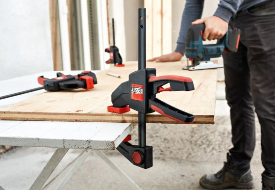 Bessey EHKXL36 36 in. x 3-5/8 in. 600 lb. Clamping Force EHK Extra Large Trigger Clamp - Image 2