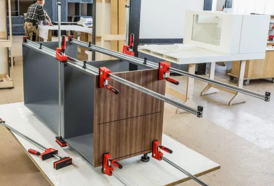 Bessey KRE3540 40 in. x 3-3/4 in. K-Body REVO 2K Handle Parallel Bar Clamp - Image 5