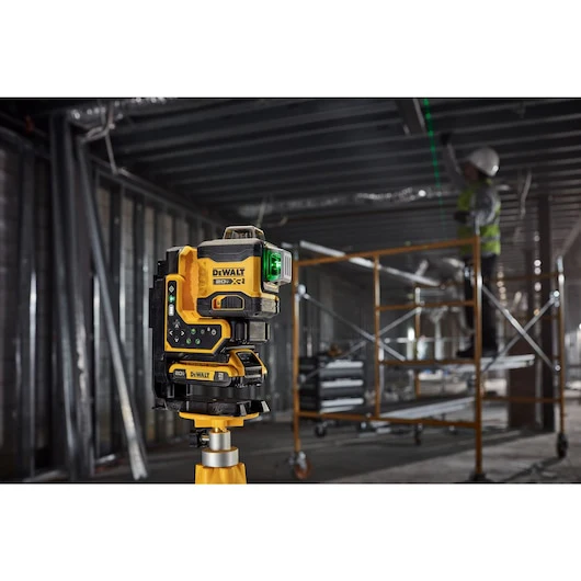 DEWALT DCLE34035D1 20V MAX Remote Control 360 Degree Line Laser Kit - Image 3