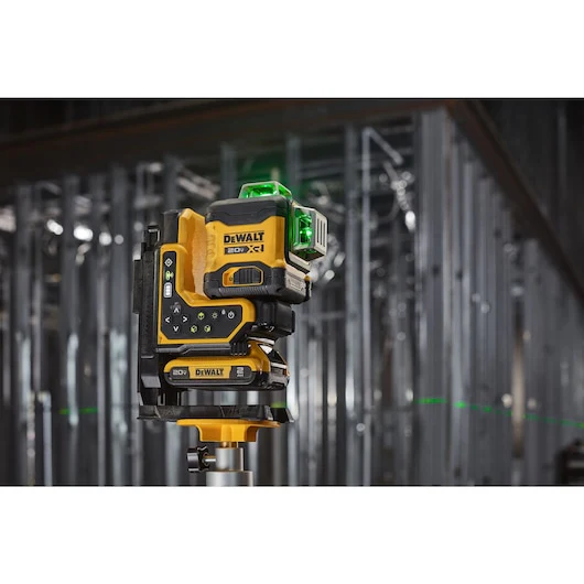 DEWALT DCLE34035D1 20V MAX Remote Control 360 Degree Line Laser Kit - Image 4