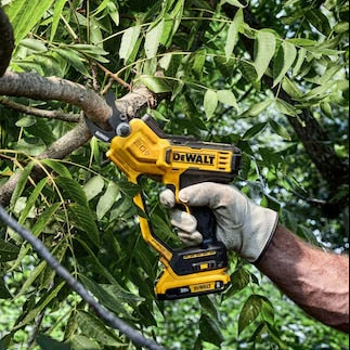 DeWalt DCPR320B 20V MAX 1-1/2 in. Cordless Pruner (Tool Only) - Image 2