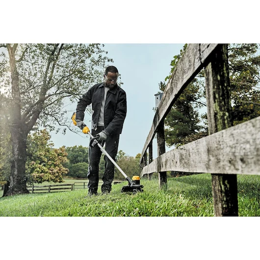 DEWALT DCST925M1 20V MAX 13 in. Cordless String Trimmer Kit - Image 12
