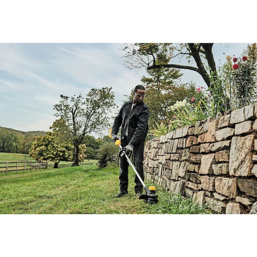 DEWALT DCST925M1 20V MAX 13 in. Cordless String Trimmer Kit - Image 13
