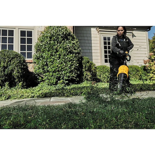 DeWalt DCST972X1 60V MAX Lithium-Ion 17" Cordless Brushless Attachment Capable String Trimmer Kit - Image 14