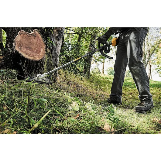 DeWalt DCST972X1 60V MAX Lithium-Ion 17" Cordless Brushless Attachment Capable String Trimmer Kit - Image 8