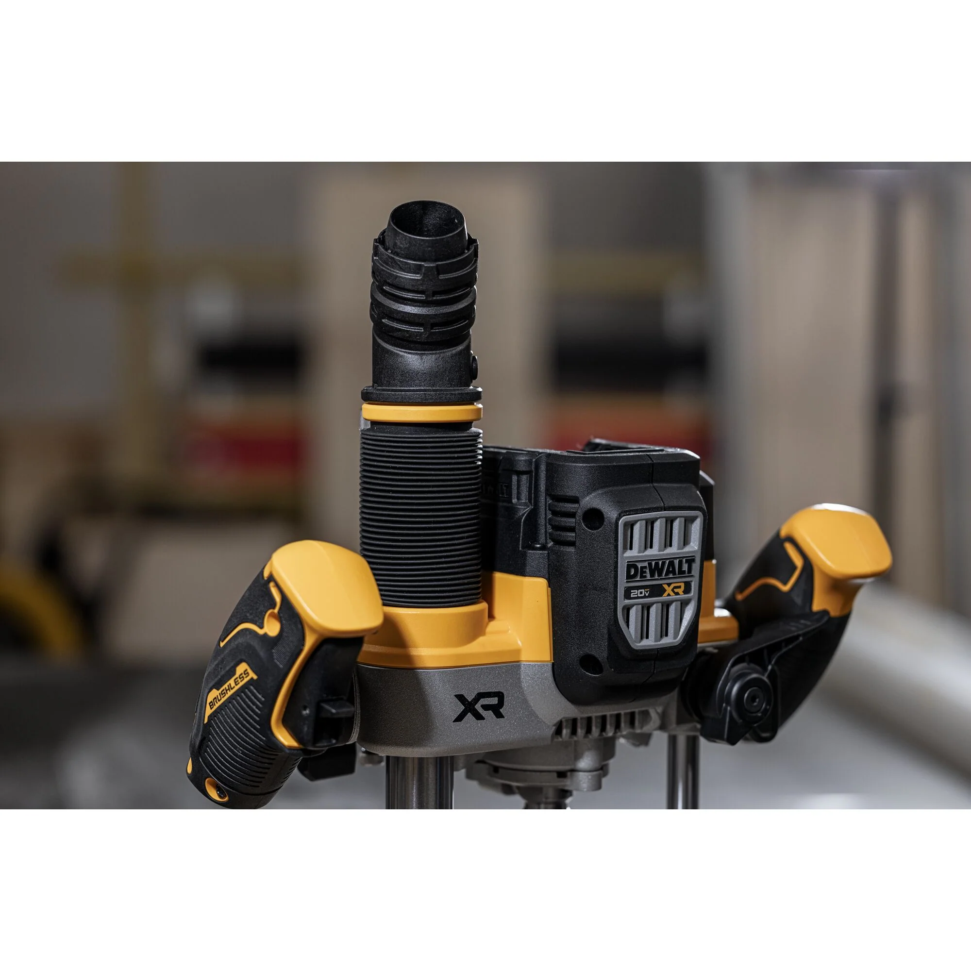 DeWalt DCW620B 20V MAX* XR 2-1/4 Peak HP Plunge Router (Tool Only) - Image 15