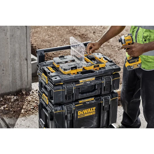 DeWalt DWST08017 ToughSystem 2.0 Black Plastic Integrated Adapter Plate - Image 7