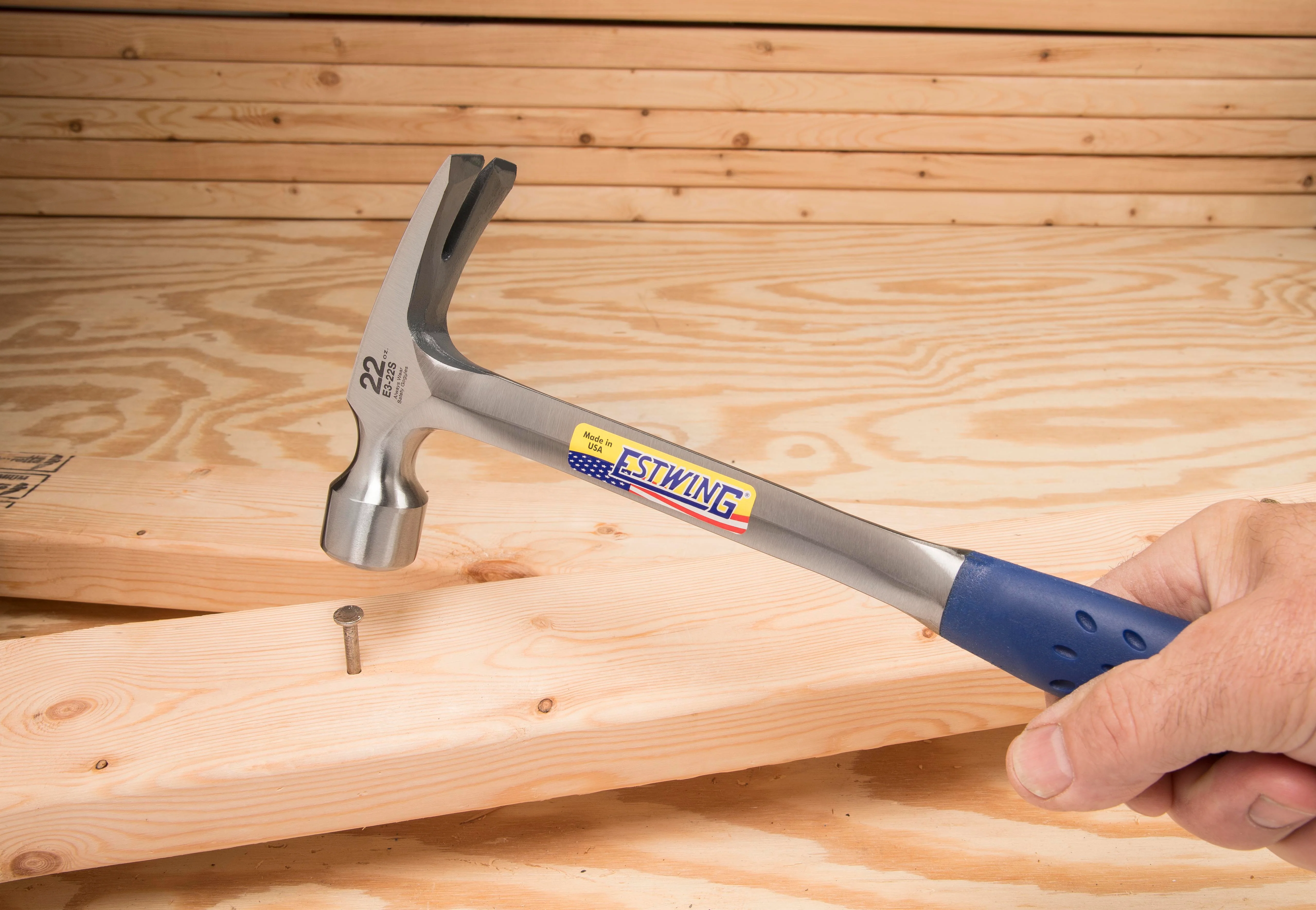 Estwing E3-22S 22 oz. x 16 in. Smooth Face BLUE SHOCK REDUCTION GRIP Solid Steel Claw Framing Hammer - Image 3