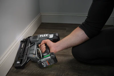 FLEX FX4321-1A 24V 16GA Straight Nailer 2.5Ah Kit - Image 8