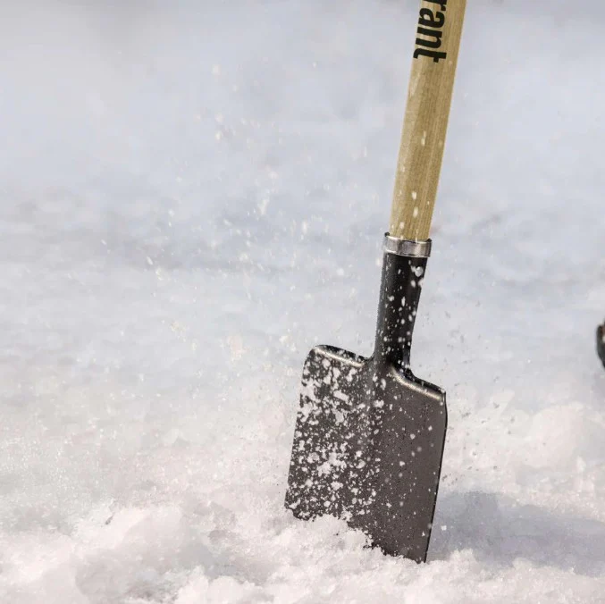 Garant NHSW7 7 in. Tempered Steel Blade Sidewalk Ice Scraper and Chopper - Image 4