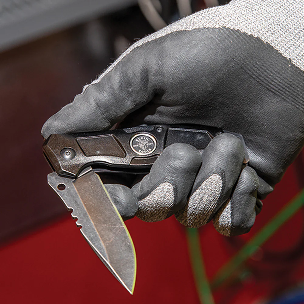 Klein 44228 Electricians Bearing-Assisted Open Pocket Knife - Image 7