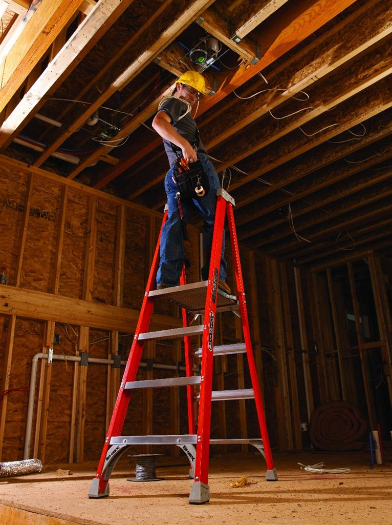 Louisville FXP1712 12 ft. Fiberglass Platform Step Ladder, 300 Lbs. Grade 1A - Image 6
