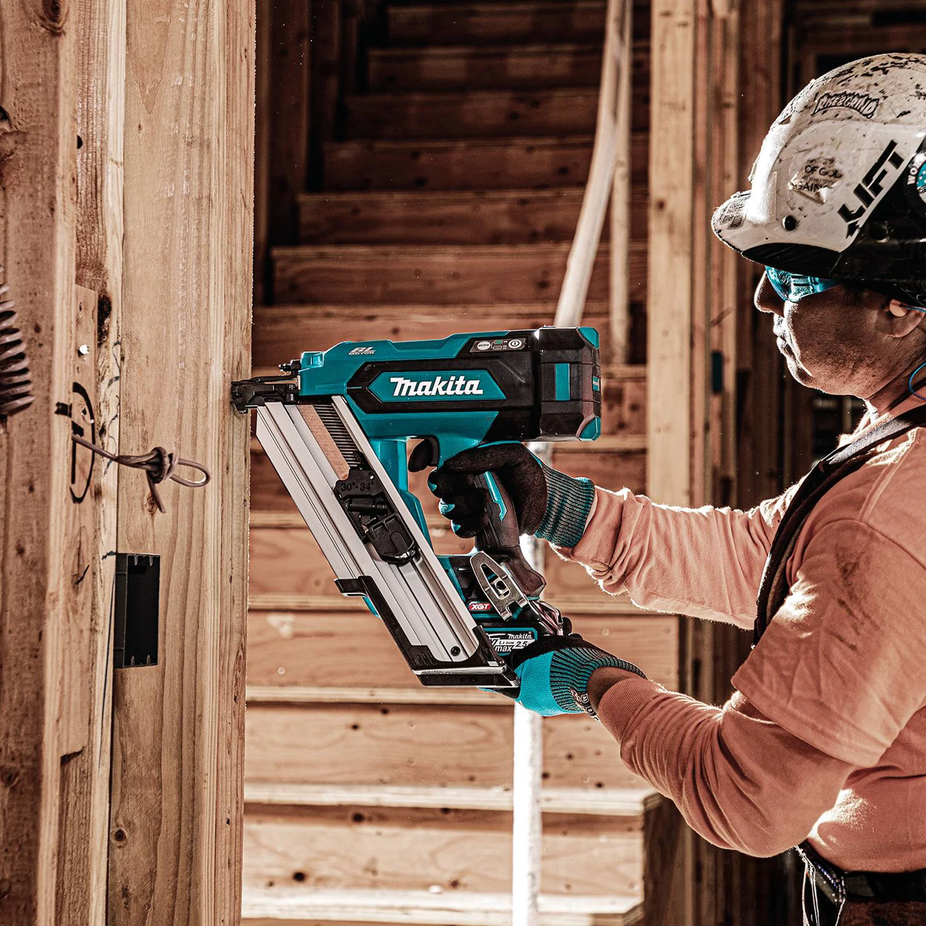 MAKITA
  BN001GZ01 40V Max XGT Brushless 3-1/2 in. Framing Nailer, 30-34° Clipped
  Head, Tool Only - Image 3