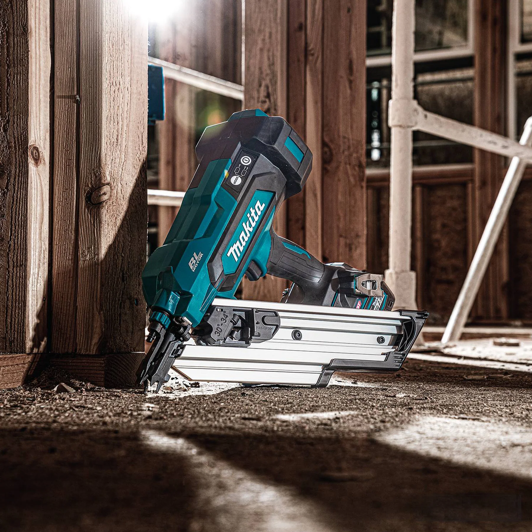 MAKITA
  BN001GZ01 40V Max XGT Brushless 3-1/2 in. Framing Nailer, 30-34° Clipped
  Head, Tool Only - Image 4