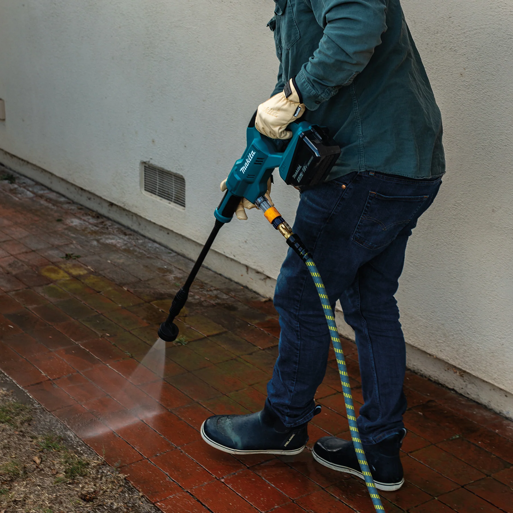 MAKITA DHW180Z 18V LXT Pressure Washer, Tool Only - Image 4