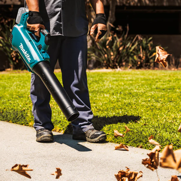 Makita DUB184RT 18V Lithium-Ion 5.0Ah Brushless Turbo Blower Kit - Image 5