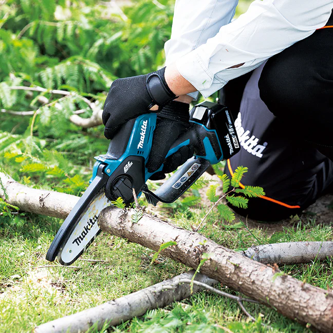 MAKITA DUC150M001 18V LXT Brushless 6 in. Pruning Saw Kit (4.0Ah x1) - Image 4