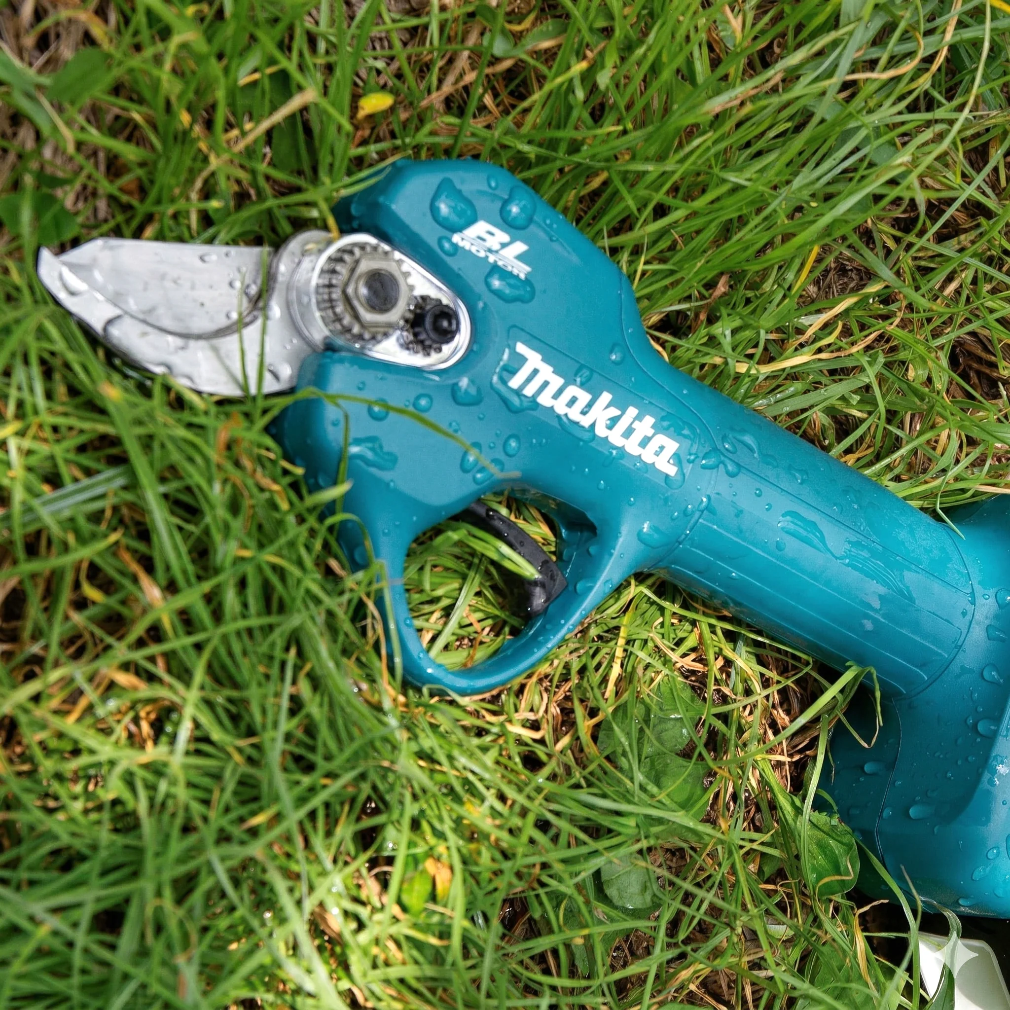 MAKITA DUP181Z 18V LXT Brushless Pruning Shears, Tool Only - Image 5