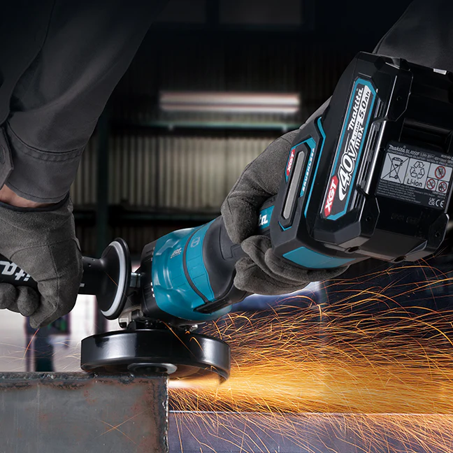 MAKITA GA050GZ 40V Max XGT BL
5 in. Angle Grinder w/Paddle Switch, Tool Only - Image 7