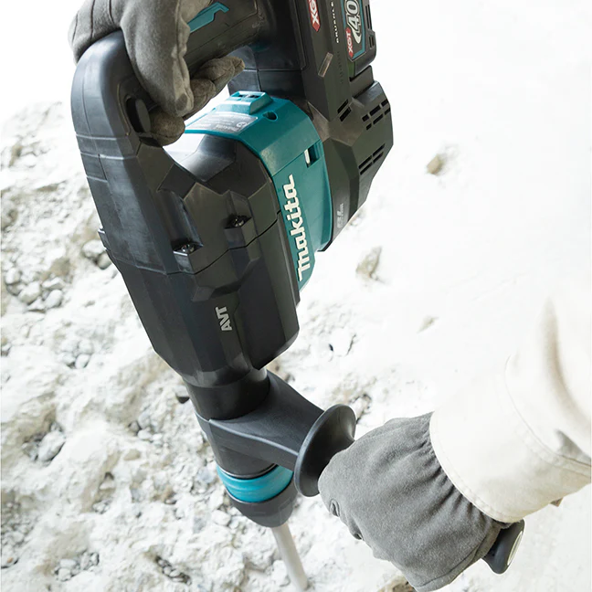MAKITA HM001GZ 40V Max XGT BL 13
  lbs Demolition Hammer SDS-MAX w/AWS, Tool Only - Image 10