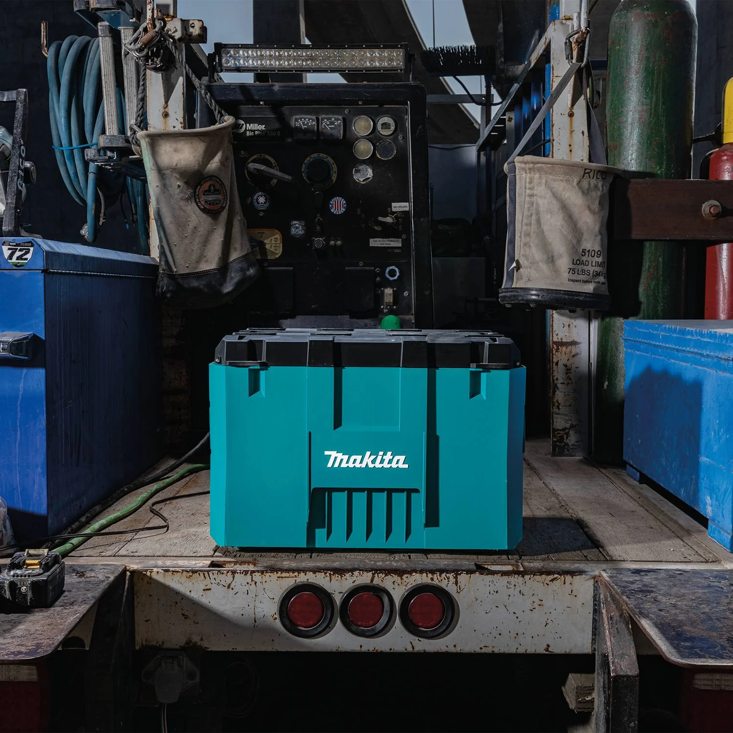 Makita Maktrak™ T-90021 Extra Large Extension Tool Box - Image 12