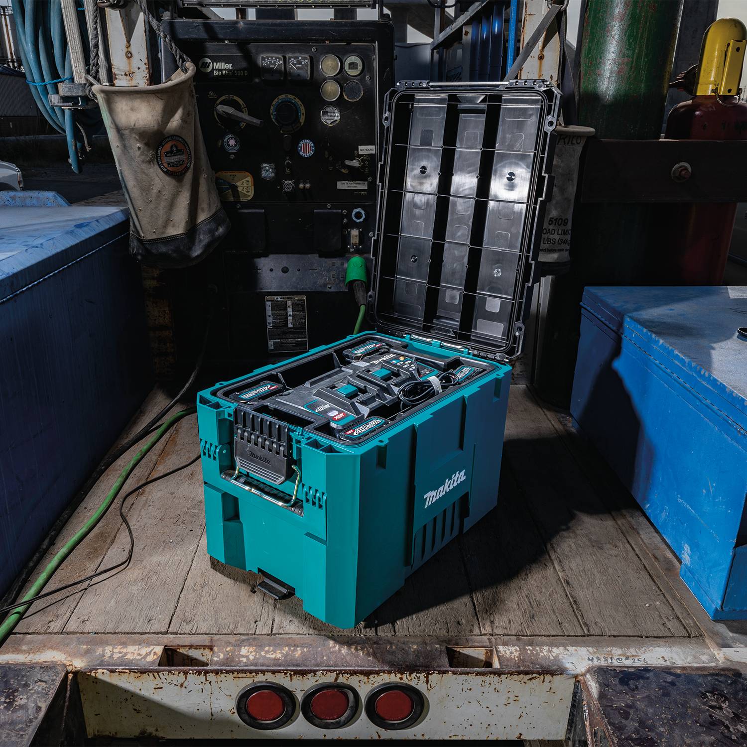 Makita Maktrak™ T-90021 Extra Large Extension Tool Box - Image 13