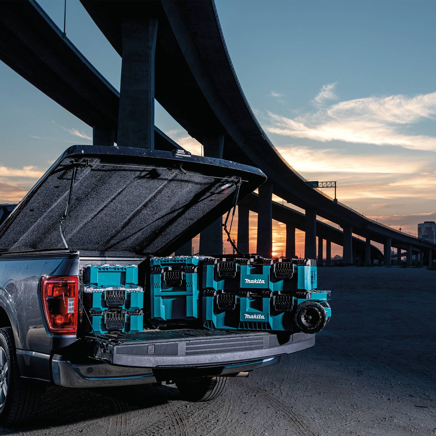 Makita Maktrak™ T-90037 Medium Tool Box - Image 16