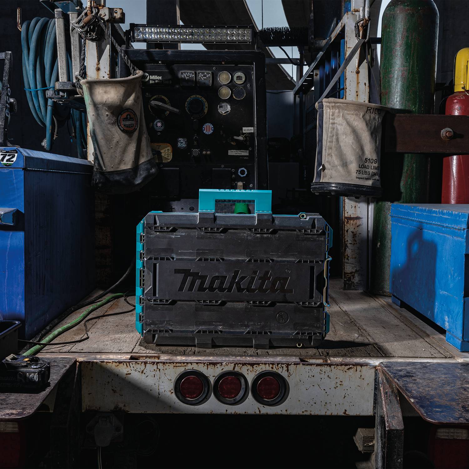 Makita Maktrak™ T-90037 Medium Tool Box - Image 19