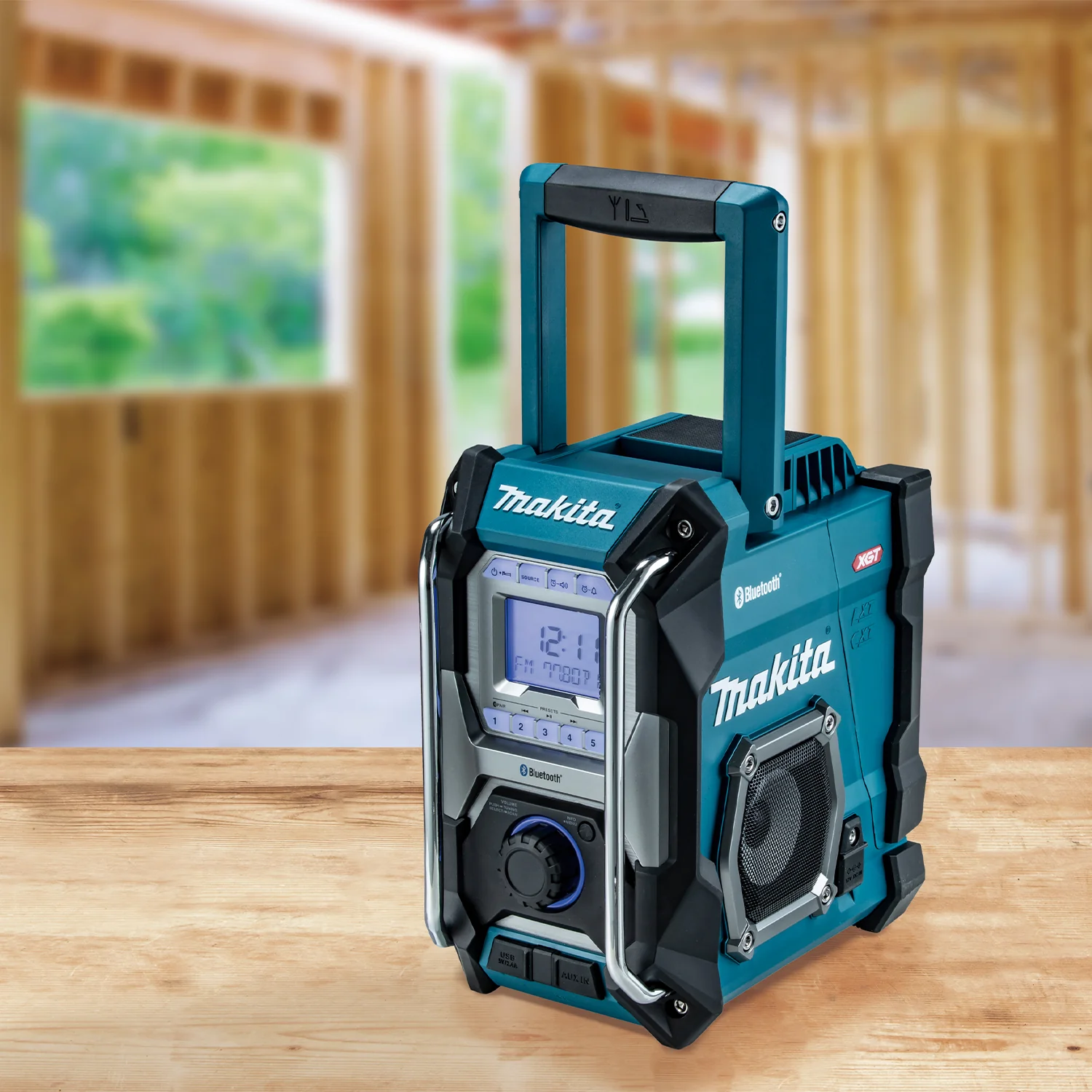 MAKITA MR002G 12/18/40V Jobsite
Radio w/Bluetooth & USB, Tool Only - Image 5