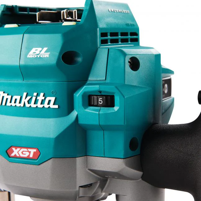 MAKITA RP001GZ01 40V Max XGT BL
1/2 in. Plunge Router w/AWS, Tool Only - Image 16