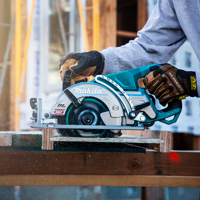 MAKITA
RS001GZ 40V XGT 7-1/4 in. Rear Handle Circular Saw (Tool Only) - Image 2