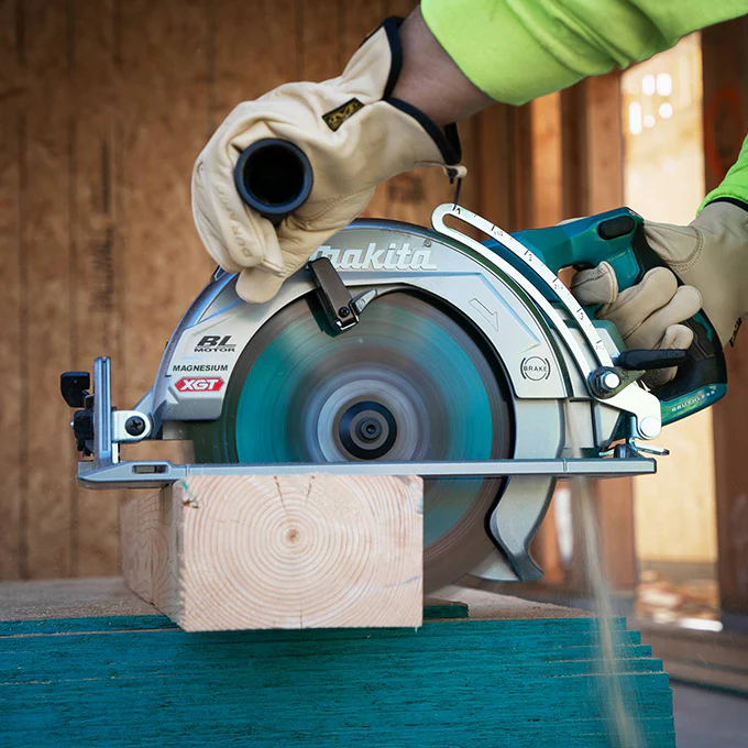 Makita RS002GZ 40V Max XGT
Brushless 10-1/4 in. Circular Saw with AWS (Tool Only) - Image 11