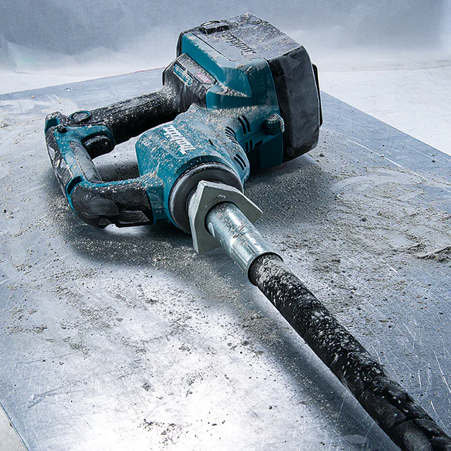 MAKITA VR003GZ 40V Max XGT
Brushless 1-1/4 in. x 3.9 ft. Concrete Vibrator (Tool Only) - Image 15