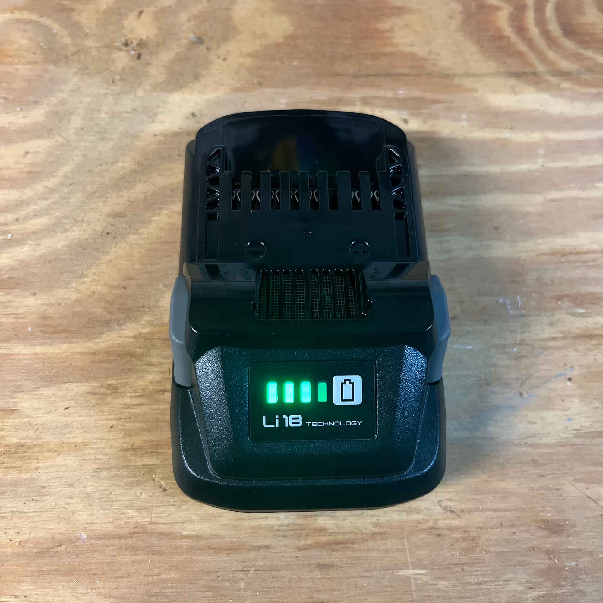 Metabo HPT 378681M 18V 4 Ah Battery with Fuel Indicator - Image 6