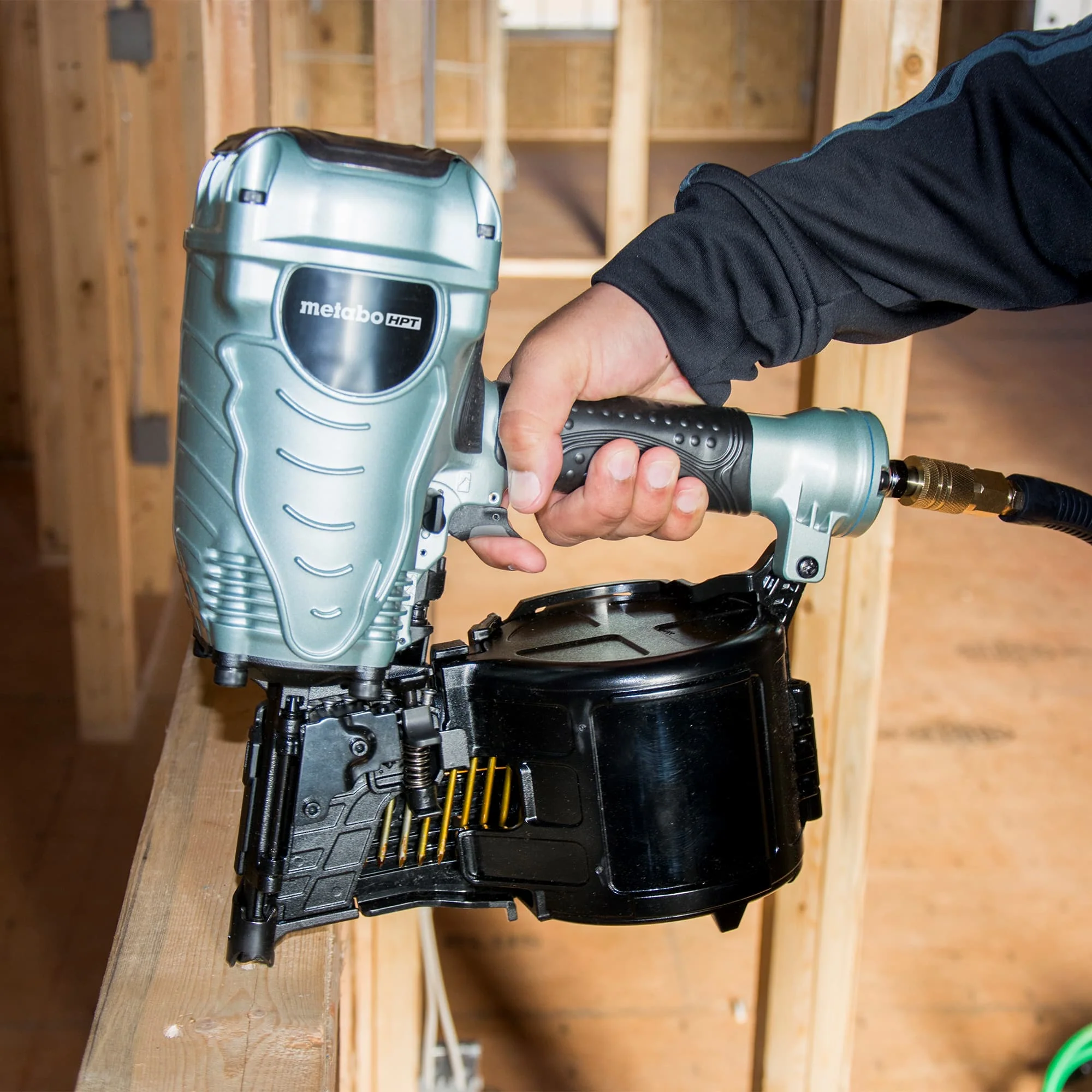 Metabo HPT NV90AGSM 200-300 Nails 1-3/4 - 3-1/2 in 0.99-0.131 in Pneumatic Framing Nailer - Image 5