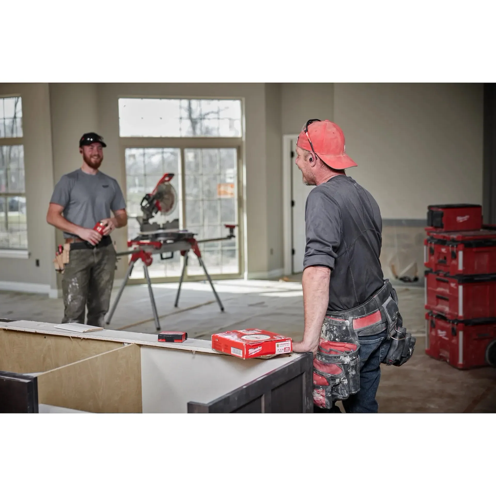 Milwaukee 2191-21 REDLITHIUM USB Bluetooth Jobsite Ear Buds - Image 14