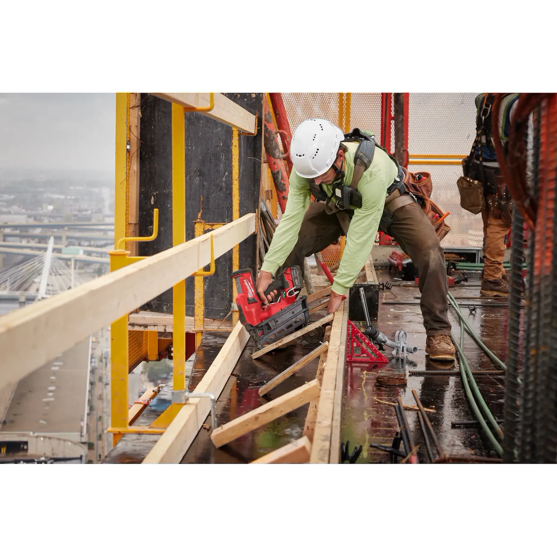 Milwaukee 2844-20 4 Nails/Second 800 Nails/Charge 2-7/8 in, 3-5/8 in, 0.131 in Cordless Duplex Nailer - Image 13