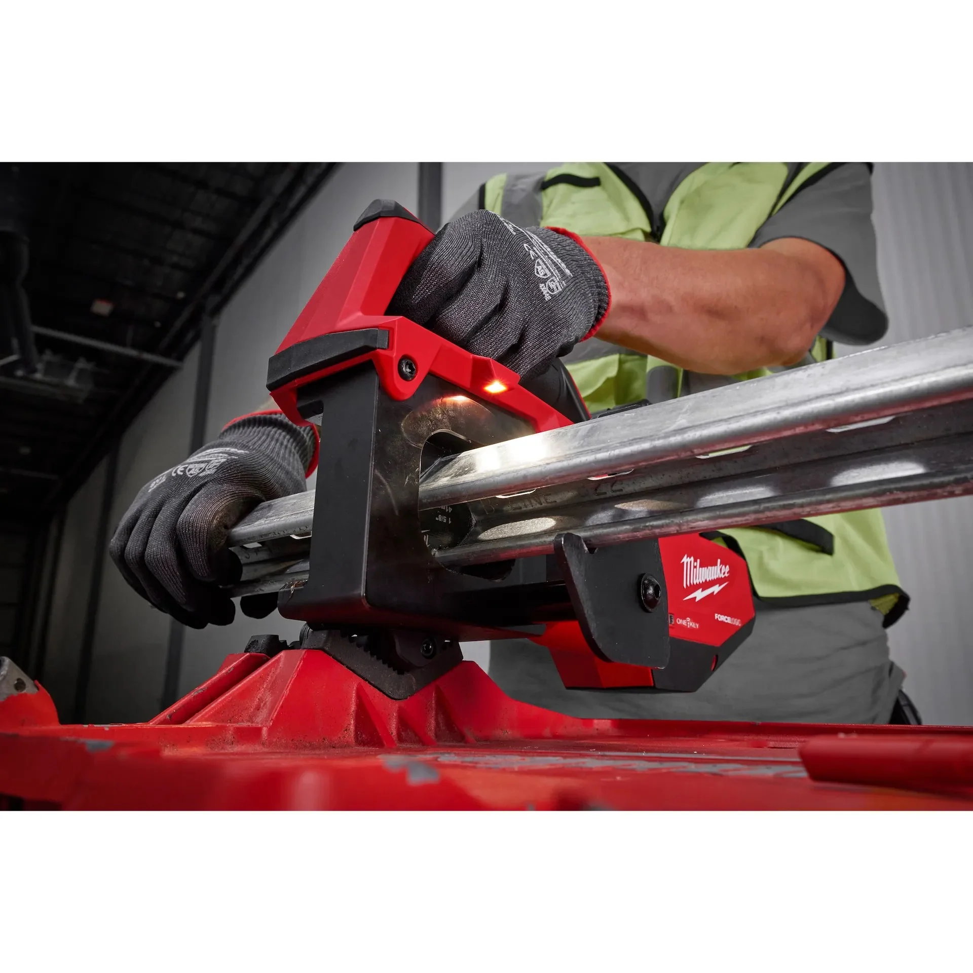 Milwaukee 2933-20 M18 FORCE LOGIC Single Channel Strut Shear - Image 9