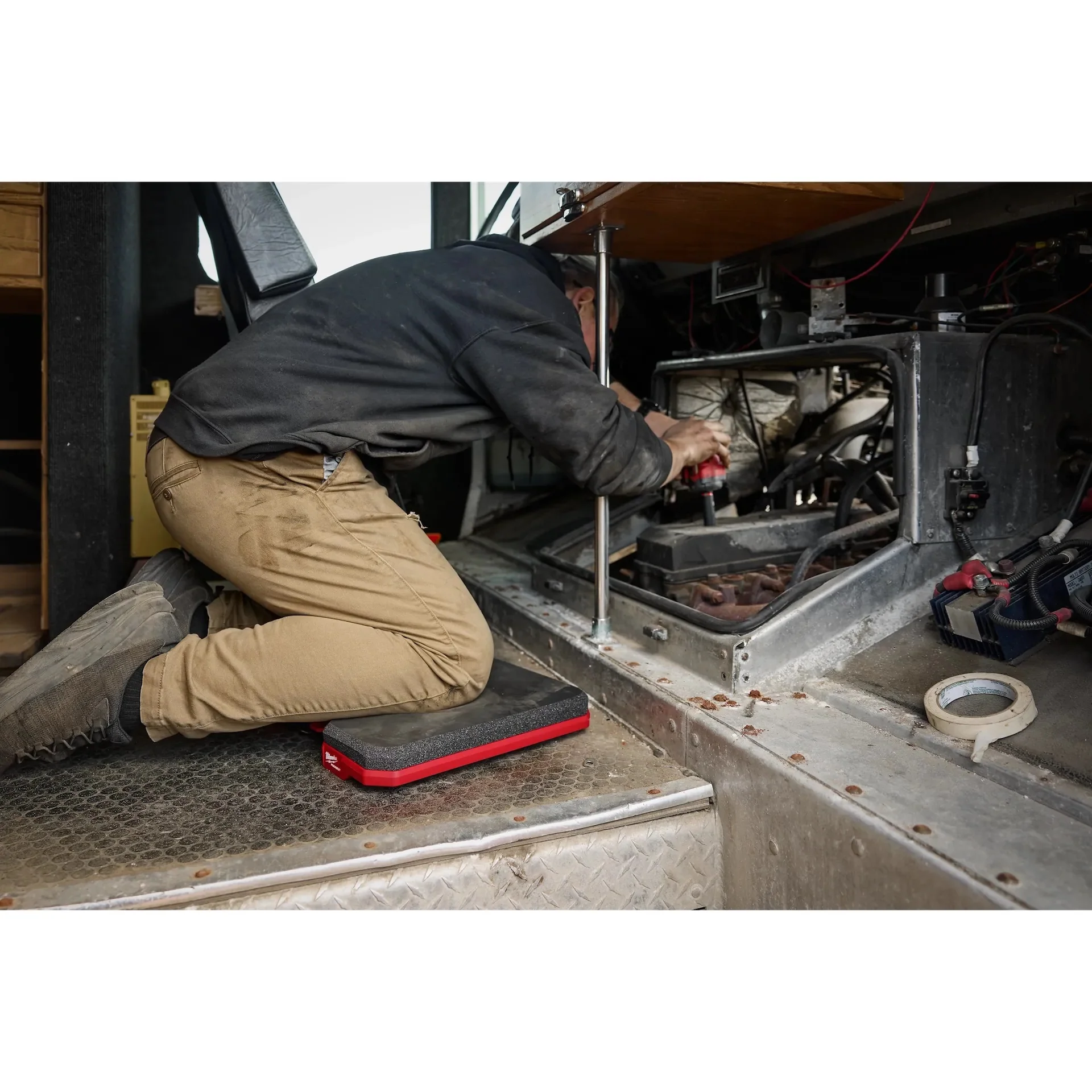 Milwaukee 48-73-6110 Packout Kneeling Pad - Image 6