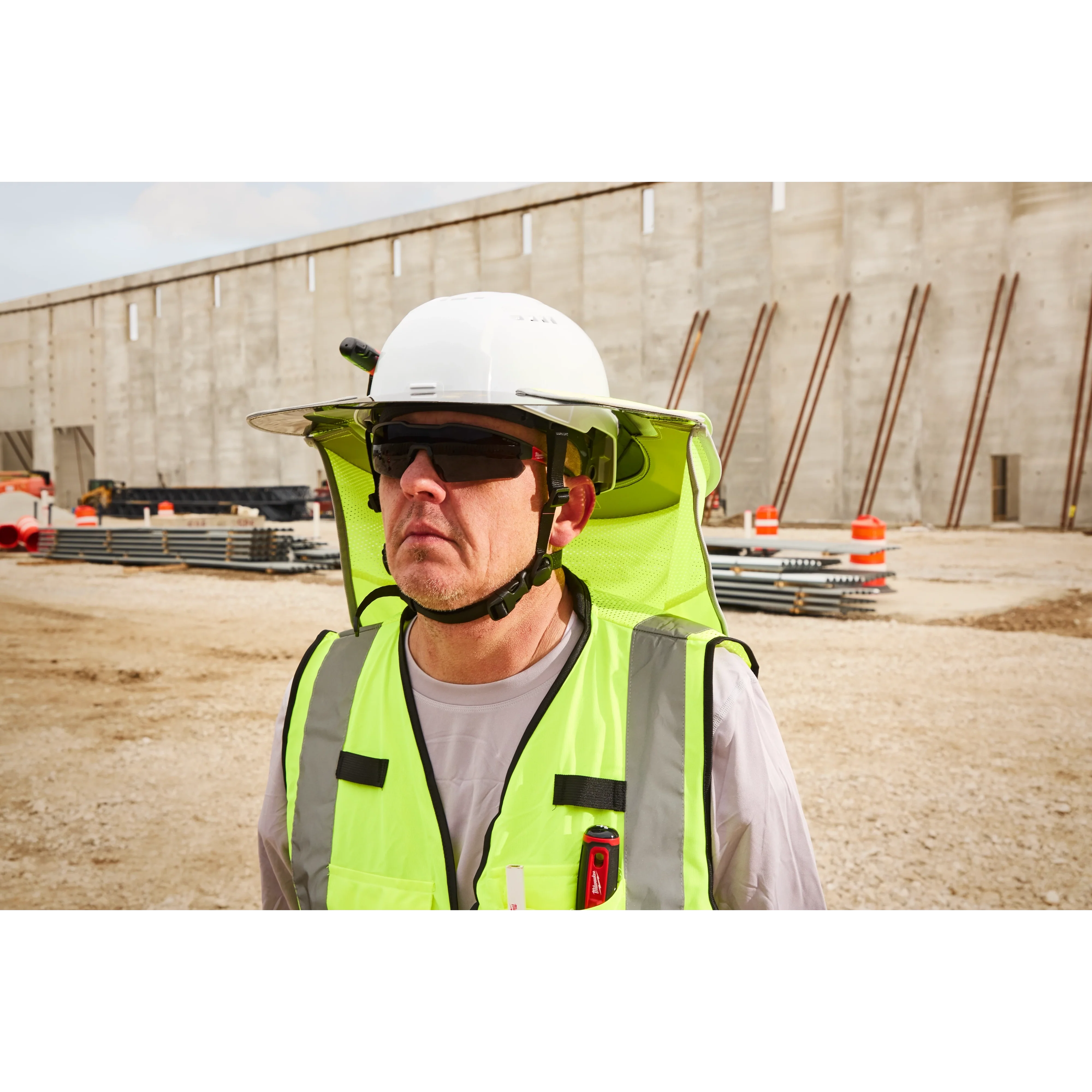 Milwaukee Bolt 48-73-1078 Sun Visor With Sunshade - Image 3
