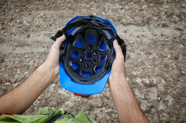 Milwaukee Bolt 48-73-13XX Front Brim Type 2, Class E ANSI Safety Helmet - Image 8