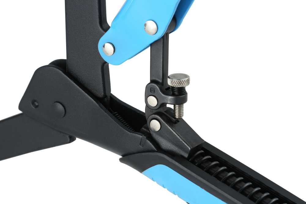 OX OX-P204802 AUTO ADJUST 11 Inches  C CLAMP WITH SWIVEL PAD - GRIPPED - Image 3