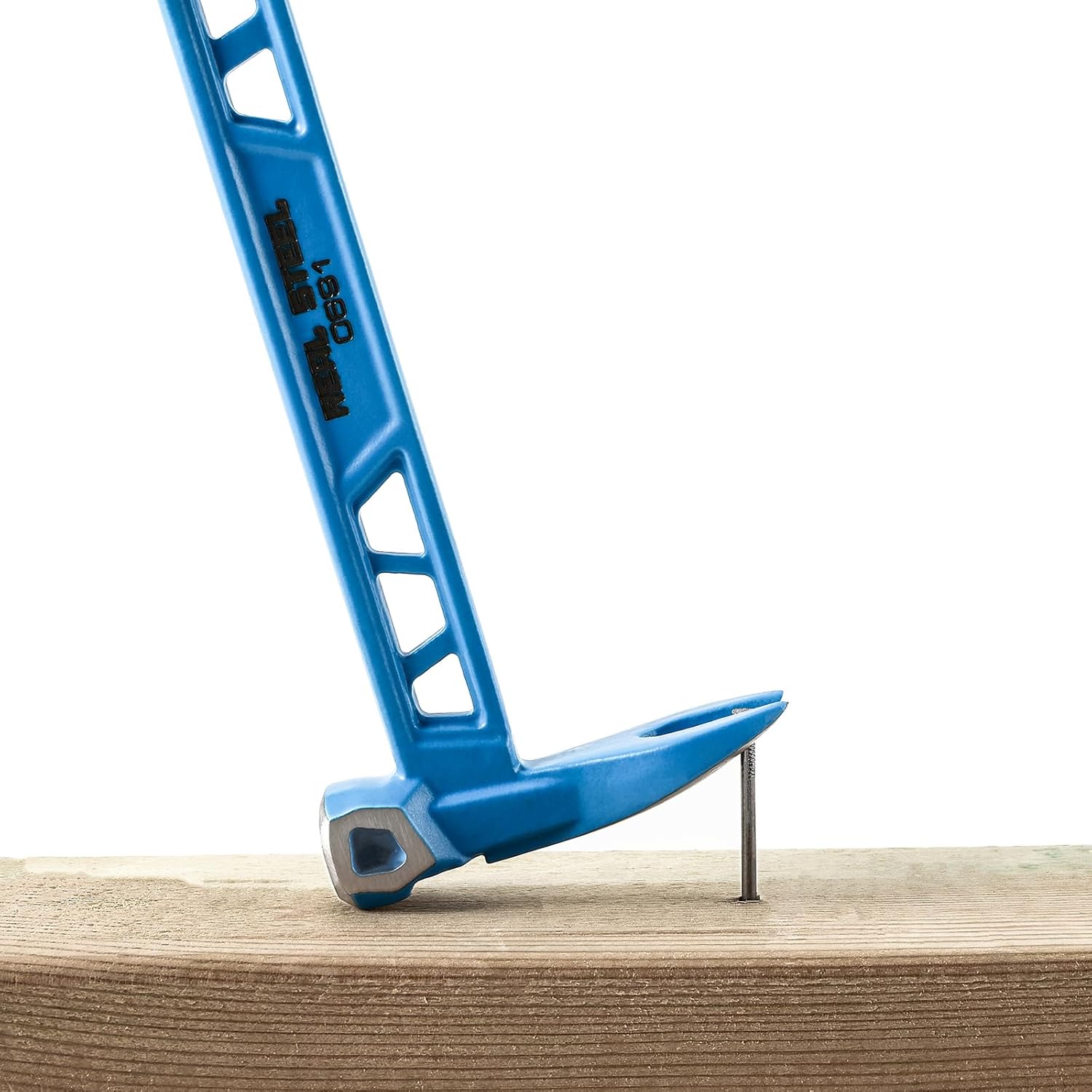 Real Steel 0691 10 in Forged Carbon Steel Multi-Purpose Claw Bar Nail Puller - Image 4