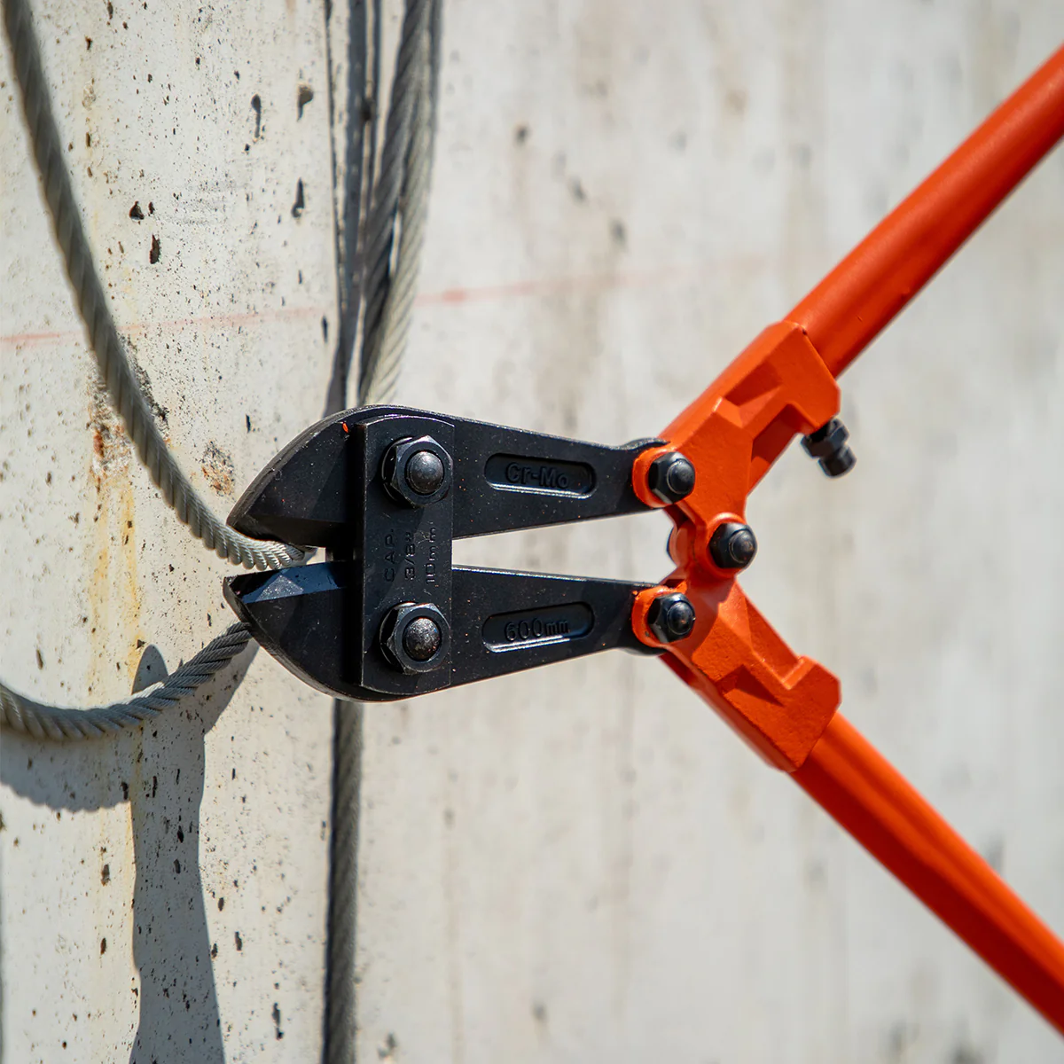 Vanquish 24 in. Bolt Cutter - Image 2